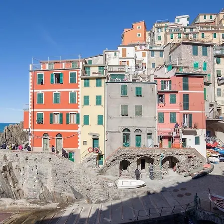Giovanna Dei Rocca * Riomaggiore